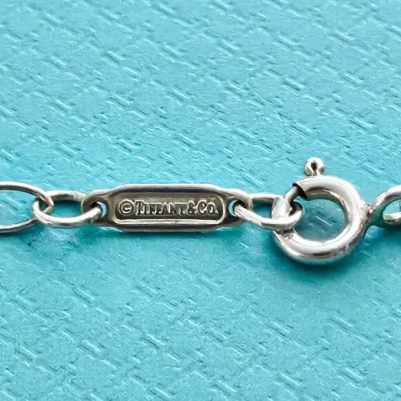 🧧SOLD🎋Tiffany & Co. Blue Enamel Knot Key Pendant Silver Oval Link Necklace 30” - Picture 5 of 9
